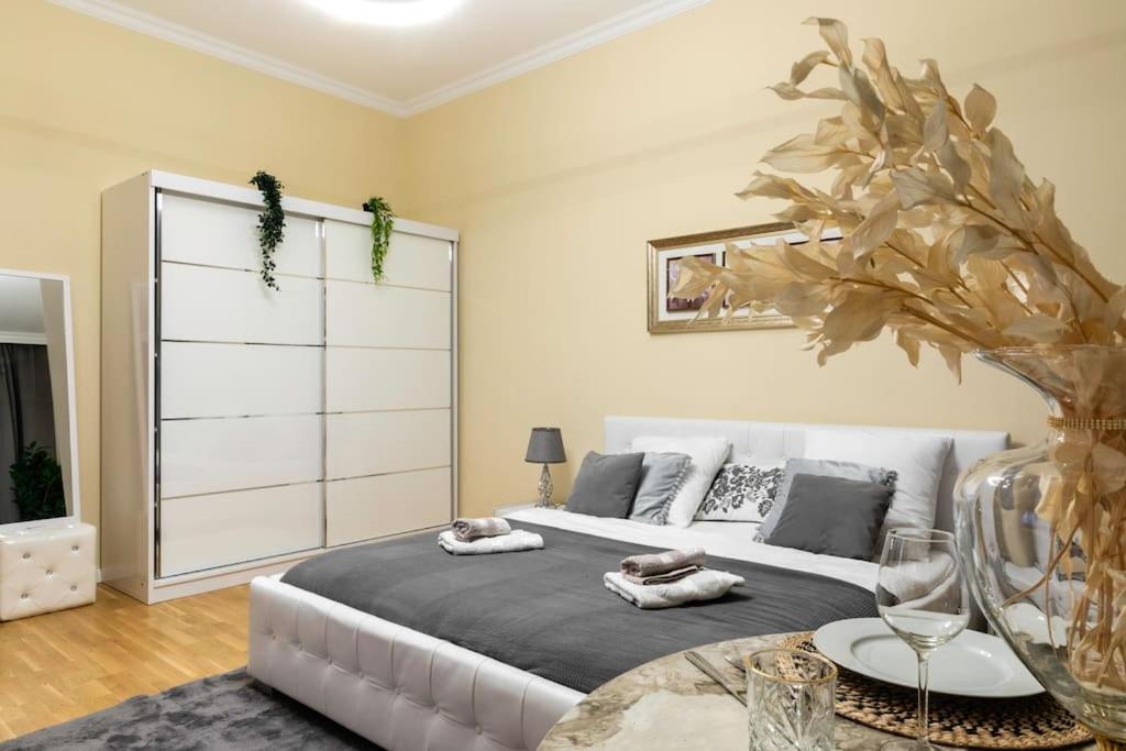 Golden Living In Appartement Wenen